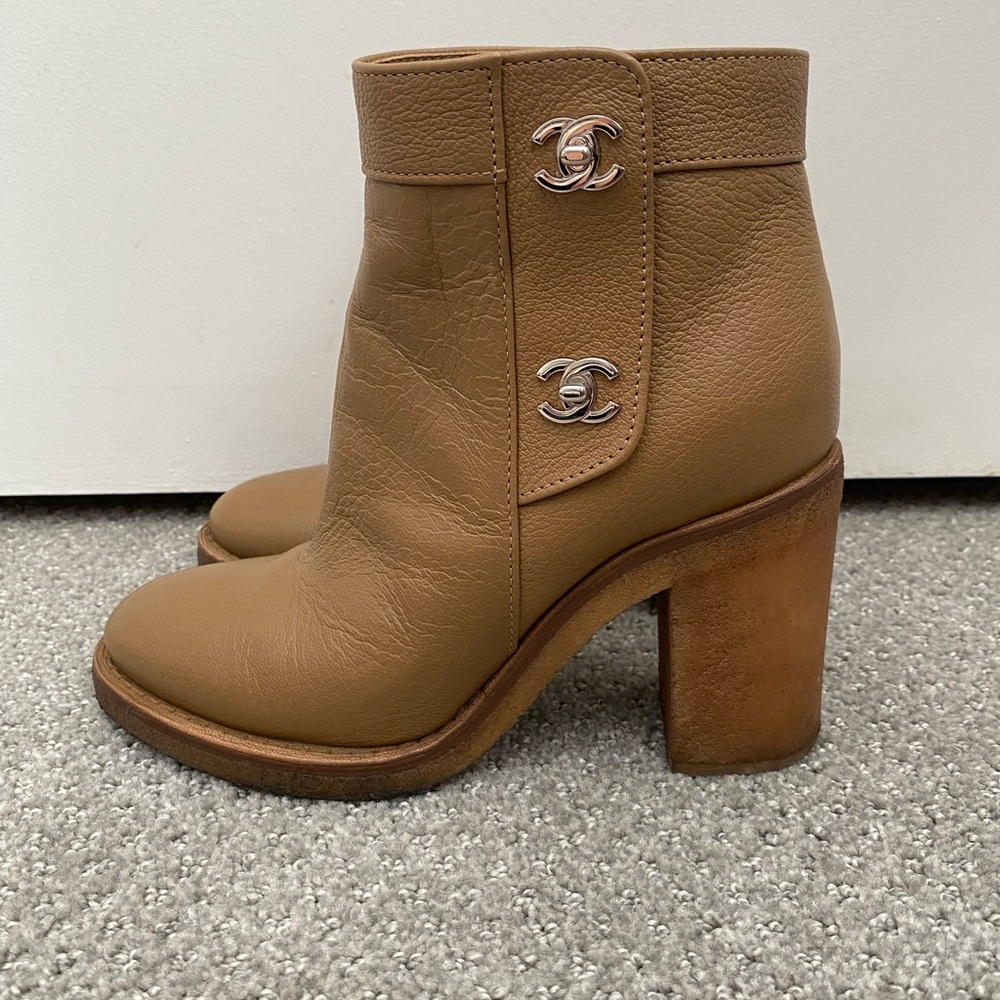 Authentic Chanel turnlock booties ankle boots 36
